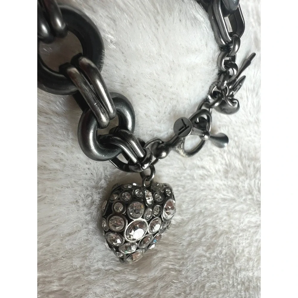 Fossil Charm‎ Bracelet Puffy Rhinestone Heart Black Gunmetal Chain Toggle 7.5